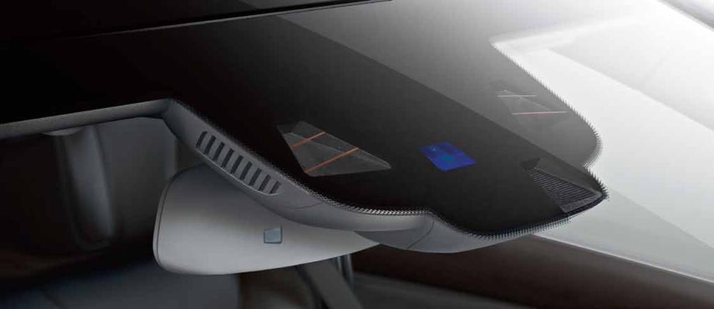 Mercedes-Benz Intelligent Drive. Úton a balesetmentes közlekedés felé. Az új S-osztály Coupé cselekszik. A veszélyek villámgyorsan felismerhetők.