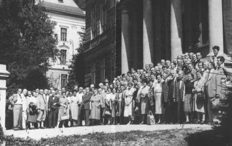 Egyesületi kirándulás Selmecbányára (1962?) Bányászati és Kohászati Lapok 150. évfolyam, 3. szám 1956-tól előtérbe került az egyesület anyagi alapjainak megszilárdítása.