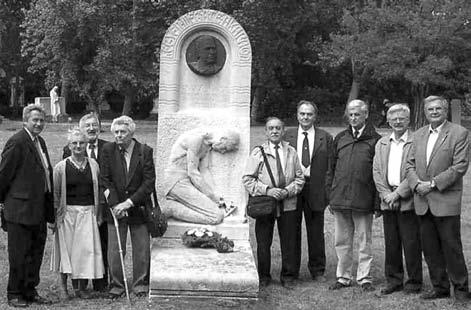 Titkár: Sándor István km. Ajkai Helyi Szervezet Elnök: Balogh Zoltán vm. Titkárok: Diczig József km. Józsáné Károly Csilla techn. Budapesti Helyi Szervezet Elnök: Köves Kristóf km.