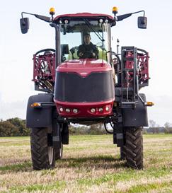 6-hengeres Deutz - 245 LE / 180 kw (Stage IV / Tier 4f) az adott ország előírásaitól függően Opcionális Opcionális Alap Hidrosztatikus 4-kerékhajtás (29 vagy 40 km/h) EcoDrive alap EcoDrive alap
