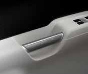Az Apple CarPlay segítségével iphone készülékét használhatja hívásokhoz, zenehallgatásra, üzenetek küldésére és fogadására és