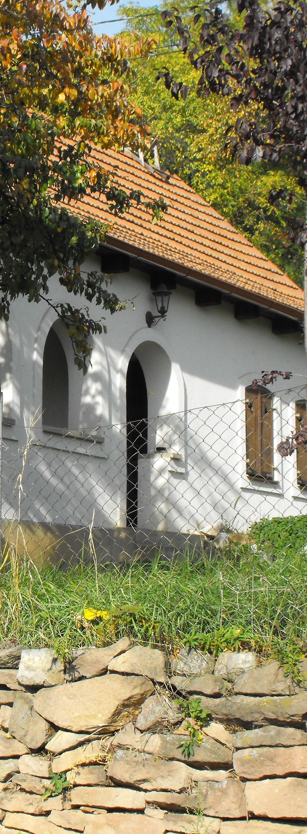 UTCÁK A településkép javításához sokszor nem szükséges nagy beavatkozás, a rendezettség érzésének elérése már fél siker.