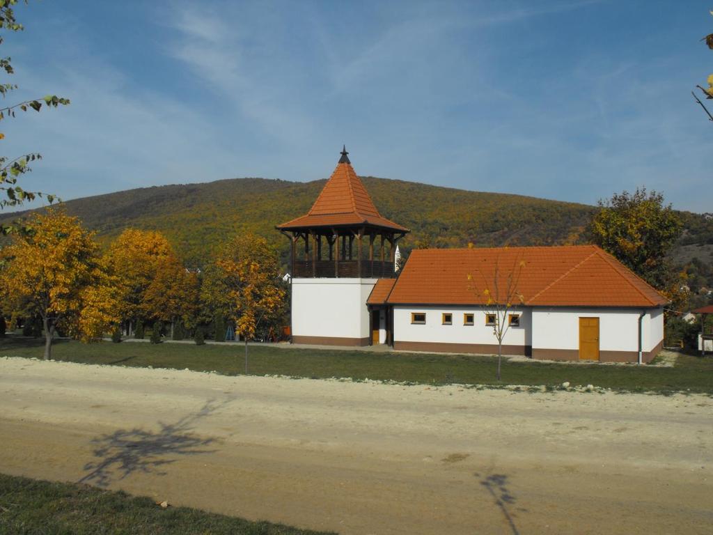 BÜKKZSÉRC BEMUTATÁSA általános településkép, településkarakter Bükkzsérc Egertől 25 km-re a Bükki Nemzeti Park déli határa mentén található.