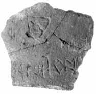 Cserépdarabon rovásjelek. 22./180-1. 24 Az 5*7 cm-es, szürkére festett korsó töredék alsó részén rovásfelirat részlet látható, melyet még az égetés előtt karcoltak be.