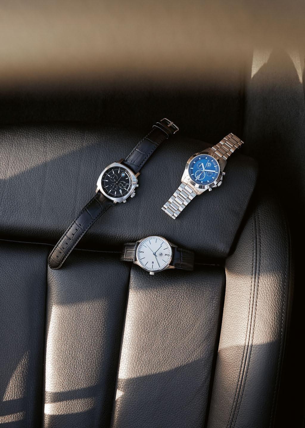 BMW LIFESTYLE BMW KOLLEKCIÓ 10 11 BMW férfikardigán Sportos dizájn finom, sötét rézszínű részletekkel. Két zsebbel, elasztikus szegéllyel és ujjakkal. BMW logós férfipóló Minőségi Pima pamutból.