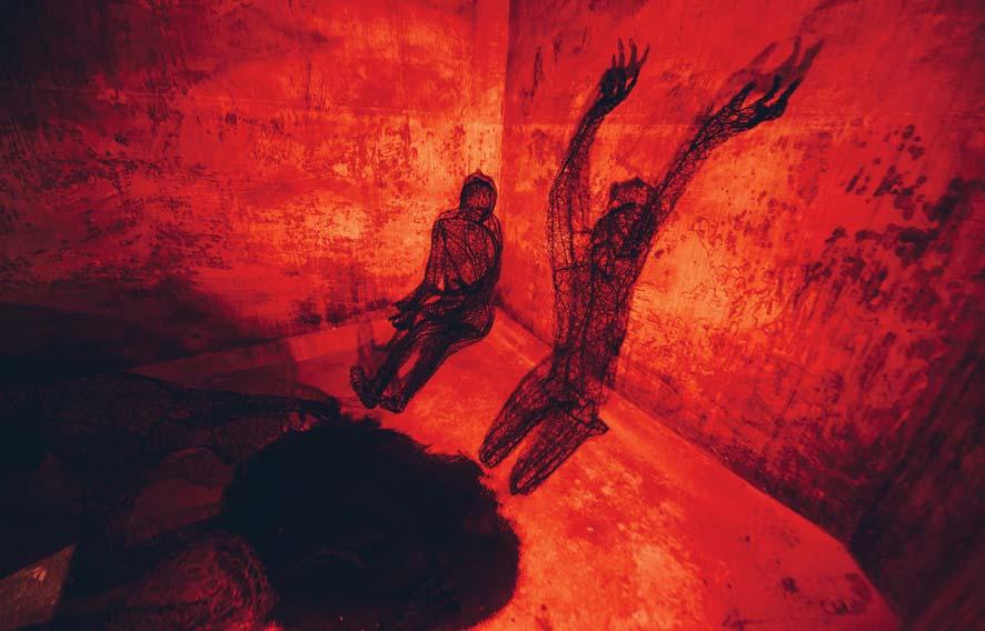 évfordulójára, 1995-re készült el, azóta 16 ország 45 városában láthatták az érdeklődők.