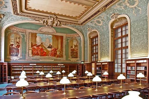 Középkori egyetemek 2 Tipikus egyetemi stúdiumok: facultas artium kompenzációs