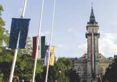 Bocskai István Lövészdandár Hódmezővásárhelyi Helyőrségi Zenekara, vezényel: Kovács István őrnagy Európai Borlovagrend Magyarországi Konzulátusa (Dél-Alföldi régió) 19:00 A XIV.