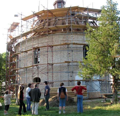 Moskovits János szerkesztõ és Lánczi Ágnes mikrofonja jelen volt túránk minden helyszínén.