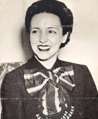 ábra) írta meg később édesanyja érdekfeszítő, küzdelmes, sok betegséggel terhelt, de mégis diadalmas életét a Madame Curie című könyvében [5] 4. ábra: A mágneses mező hatása a radioaktív sugárzásra.