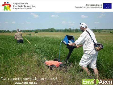 Szolnoki és Gombás (2007) által végzett geofizikai kutatások egy Esztergom közelében fekvı ókeresztény temetı kápolna felkutatására irányultak.