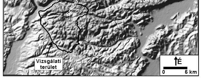 ábra) három oldalról természetes határok is egyben: DNy-on és D-en egybeesnek a karsztosodó kőzetek felszíni határvonalával (nagyjából a Pelsőc-Hosszúszó országút mentén), ÉNy-on a Sajó-völgy, ÉK-en