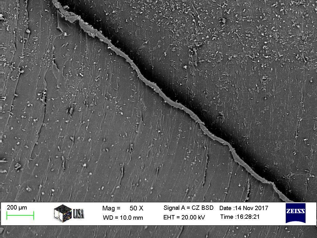 A 4. Minta SEM