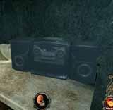 Miközben a HL2 tökéletesen futott nálam, addig a Bloodlines jóval kisebb helyszíneknél időnként durván beszaggatott.