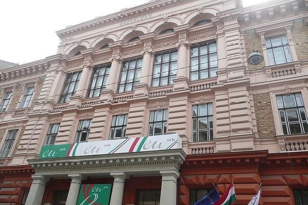 AZ ELLENŐRZÉS TERÜLETE Budapesti Gazdasági Egyetem, mint a Budapesti Gazdasági Főiskola jogutódja Az Egyetem 2 jogelődje a Budapesti Gazdasági Főiskola három felsőoktatási intézmény, a Kereskedelmi,