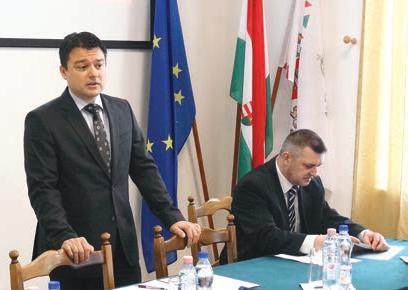 Nemesi Krisztina, a Szent László Kórház főorvosa, dr. Bőgér Kisvarga Anikó, a Váci Fegyház és Börtön egészségügyi osztályvezetője voltak.