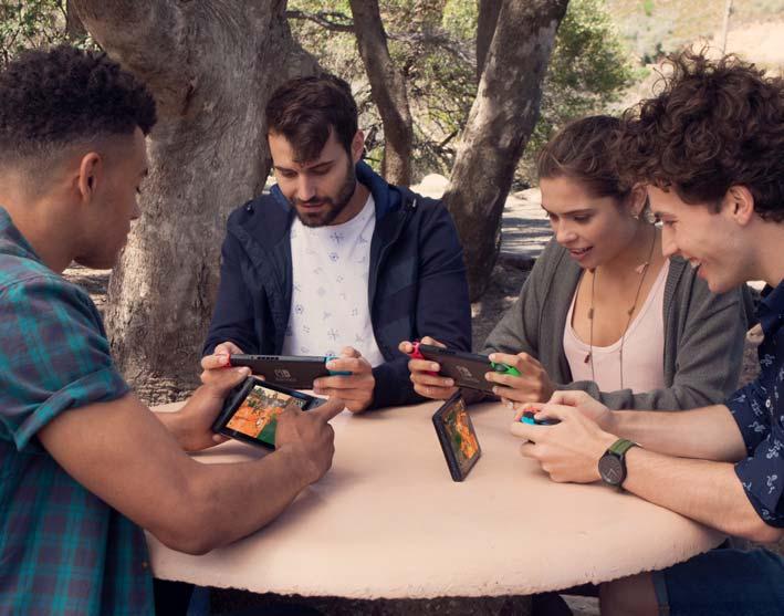 Az előfizetők rendelkezésére áll egy okoskészülékekre készült, szinkronizálható alkalmazás is, amit a kompatibilis Nintendo Switch játékok nyújtotta élmény fokozására fejlesztettünk ki.