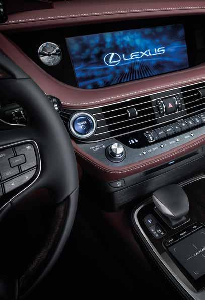 LEXUS SAFETY SYSTEM+ * PCS Ütközés előtti biztonsági rendszer, gyalogosészleléssel A berendezés egy milliméteres hullámhosszú radar és monokuláris kamera segítségével méri fel az ütközés- és
