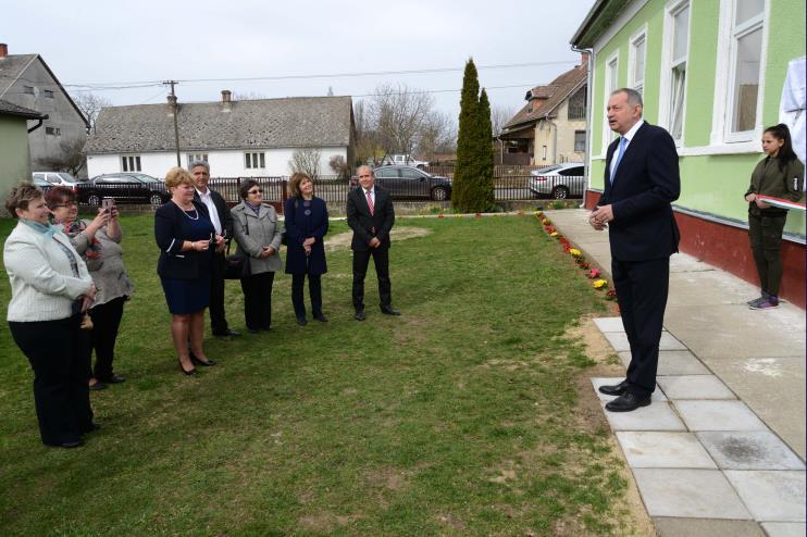 Végül a jelenlévők