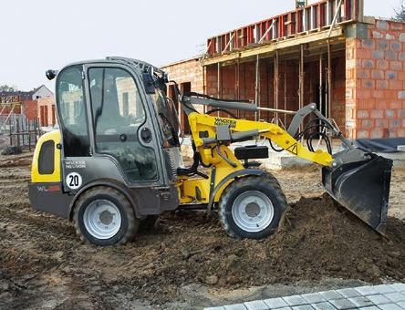 Pendulációs törzscsukló Valamennyi Wacker Neuson homlokrakodó rendelkezik pendulációs-törzscsuklóval. Differenciálzár A Wacker Neuson minden dízelüzemű homlokrakodója kapható differenciálzárral.