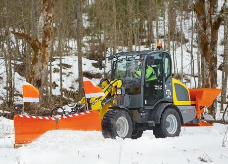 botkormány-vezérlés a fáradásmentes munkához Két különböző magasságú kabintípus Kipufogógáz szabvány szerint IIIA vagy IIIB