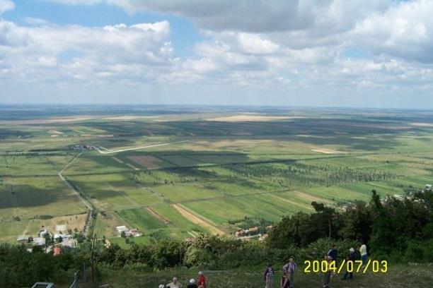 EZEK UTÁN SZÁLLÁSFOGLALÁS A CSALÁDOKNÁL, AHÓL A REGGELIT IS ELFOGYASSZÁK.