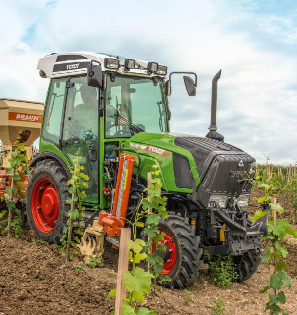 Fendt 200 P Vario A speciális traktor szélesebb tengelyekkel és nagyobb emelőerővel 1,68 m külső szélességtől.