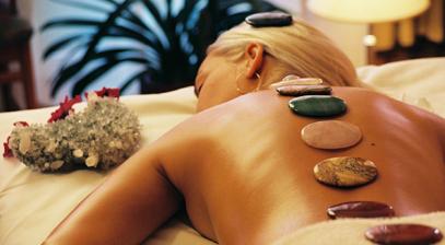 Minde nap találkozik vele? Mindenhol ezt látja? Mi a wellness valójában? Manapság már minden híres, magára valamit is adó szálloda indított wellness szolgáltatást, vagy szolgáltatásokat.