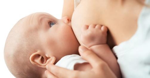 A csecsemő ellenanyagokat kap az anyatejen keresztül. 5.