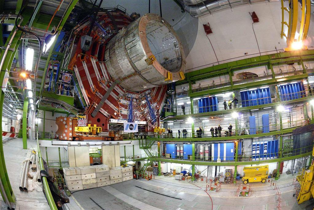 A CMS mágnese Horváth Dezső: Indul az LHC, a világ legnagyobb