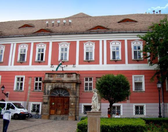LA 45-a LANDA AMIKA FERVOJISTA ESPERANTO RENKONTIĜO Inter la 5-a kaj la 7-a de julio 2013 okazis la 45-a Landa Amika Renkontiĝo de la fervojistaj esperantistoj en la urbo Vác.
