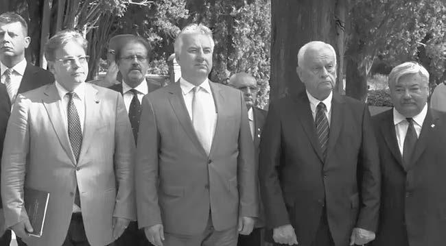 Erre azonban a semlegességére hivatkozó angol kormány nem adott engedélyt, és lefoglalta. A hajót végül átadták a londoni osztrák követnek, így az osztrák kincstári tulajdonba került.