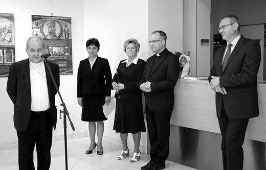 Az Országgyűlés elnöke hozzátette: az első szabadon választott kormány melynek Horváth Balázs volt az első belügyminisztere a posztkommunizmus áldozata volt.