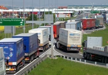 közúti áruszállítás teljesítménye tovább nőtt Az autópályák lassan