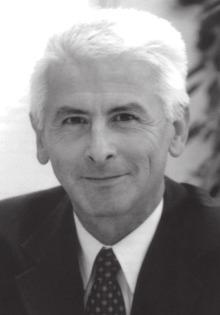 56 Molnár Lászlóné Fáy Mihály-díj 1946-ban született Tapolcán, ott is érettségizett. 1970-ben végzett a Soproni Erdészeti és Faipari Egyetem Faipari Mérnöki Karán.