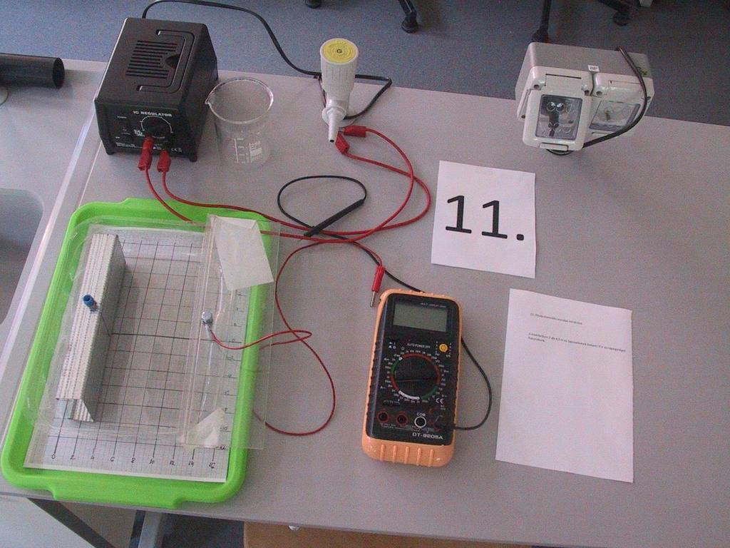 11. Ekvipotenciális vonalak kimérése elektromos térben