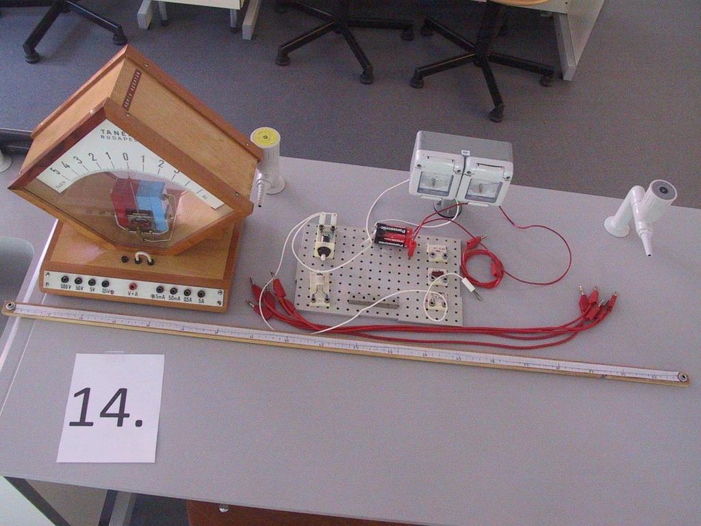 14. Zseblámpaizzó ellenállásának mérése Wheatstone-híddal Zseblámpaizzó (3,5 V, 0,2 A)