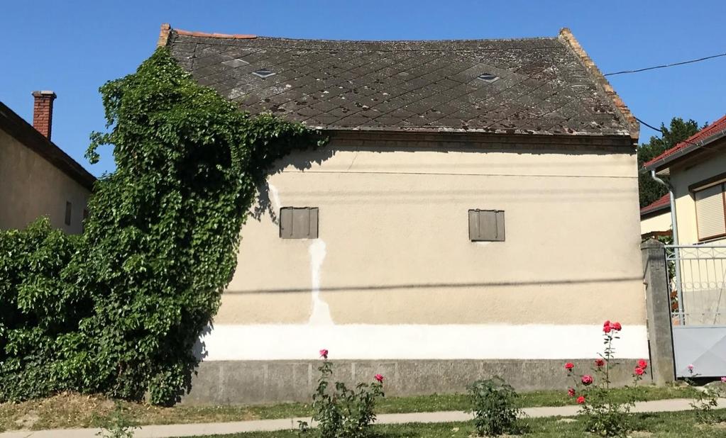 EGYÉB CÉLÚ, ILLETVE RENDELTETÉSŰ A lenti két fotón látható épületek egykor nyári konyhaként,