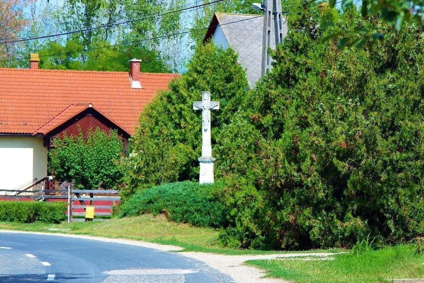 TELEPÜLÉSSZEGÉLYEK KIALAKÍTÁSÁRA SZÓLÓ JAVASLAT Településszegélynek a belterület és a külterület határát nevezzük, mely határozott védelmet nyújt mind a lakóterületeknek, mind a külterületnek az