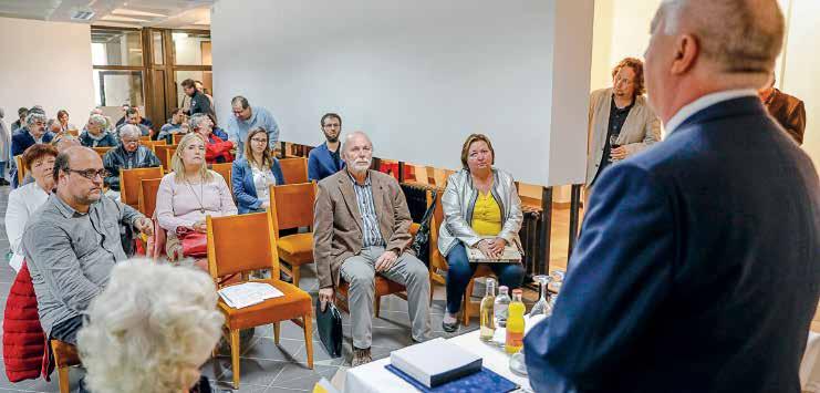 szakcsoport Nagypál Tibor elnök elektrotechnikai szakcsoport 6 Andráskay Ede előadására sokan voltak kíváncsiak A várakozás.