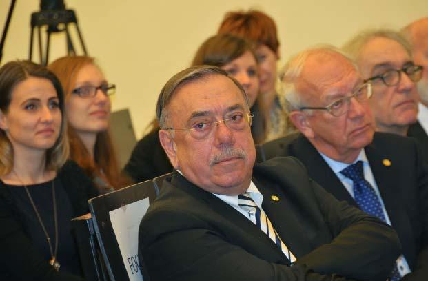 14 Prof. Kovács L. Gábor akadémikus 70 éves születésnapja alkalmából rendezett tudományos ülés 2018. március 23-án tudományos ülés keretében köszöntötték dr. Kovács L. Gábor professzor urat 70.