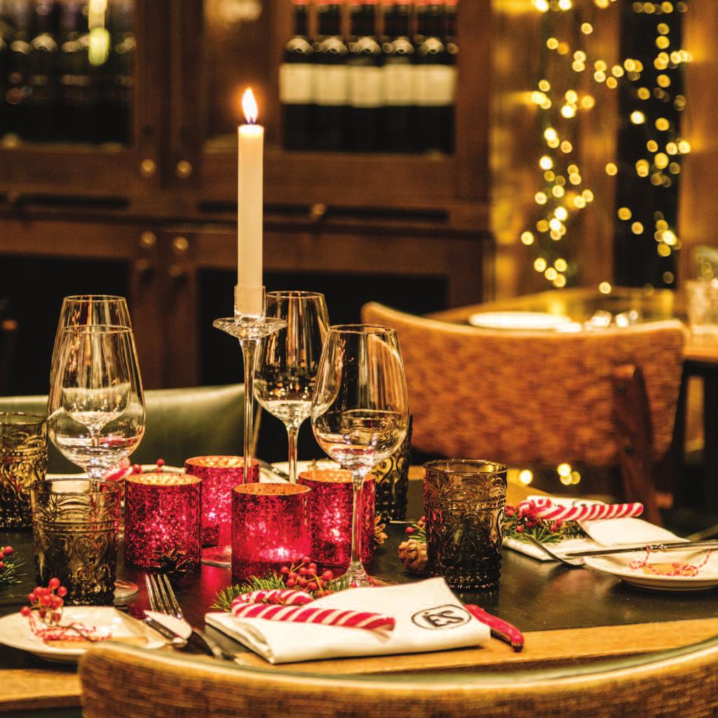 FESTIVE FAMILY TABLE ÜNNEPI CSALÁDI EBÉDEK Advent, Christmas & New Year s Day VENUE: ÉS Bisztró DATE: 2, 9, 16, 23, 25, 30 December 2018 1 January 2019 TIME: 12:00 noon - 15:00 The Advent is the four