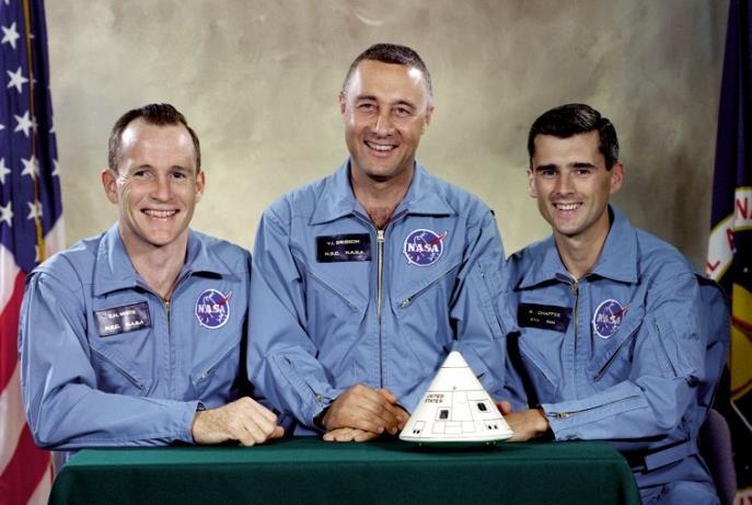 4. ábra Az Apollo 1 személyzete: Ed White, Gus Grissom, Roger Chaffee [14] A Virgil Ivan Gus Grissom 1923. április 3-án született Mitchellben, Indiana államban.