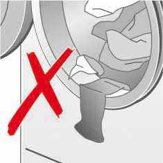 .......................3/4 Kijelzmez és beállítások........... 5 Útmutatás a ruhanemhöz........... 6 Programáttekintés.................. 7 Ápolás és tisztítás................. 8 Felállítás.