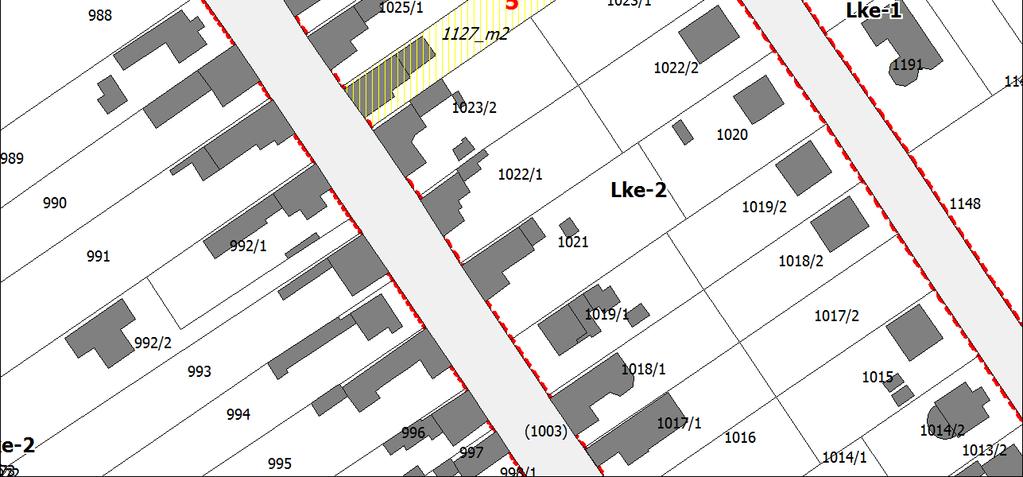 Kéri, hogy az a jelenlegi Lke-2 építési övezetben a 550 m2 legyen a minimálisan kialakítható telekméret. - A többlet épület a meglévő közterületi közművekről ellátható.