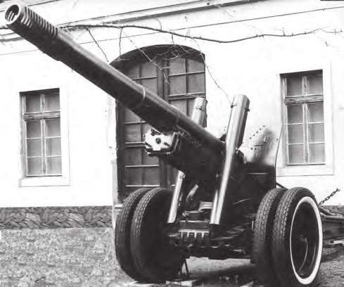 A 122 mm-es 38M tarack szovjet eredetű, a honvédségben 1948-ban rendszeresített fegyver.