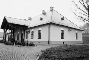 Gazdasági terület (kereskedelmi szolgáltató és ipari) Különleges területek (sportpálya, temetők, volt honvédségi laktanya, Kovács kúria és a tömbgarázsok).