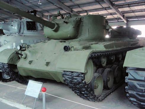 Tanulmányok 3. ábra. Az M46-os harckocsi a koreai harcokban M46 PATTON: ERRE VOLT PÉNZ Az M26 modernizálására azért még futotta a szűkös éves büdzsékből.
