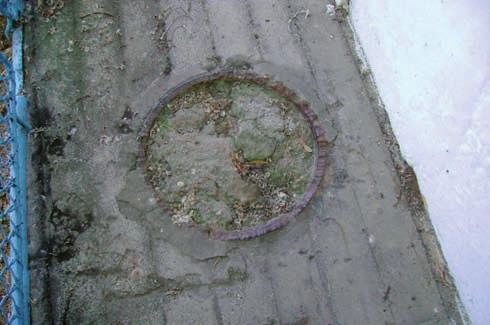 Egy az említett ásványrárói Duna-ágban sülylyedt el. Egy másik, a D.G.T uszály 1947 őszéig a komáromi, kővel burkolt partoldalon, oldalt dőlve +65 cm vízállásnál teljesen szárazon feküdt.