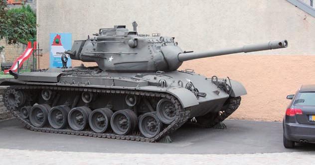 Lövegpajzs M46 Patton 147 mm 126 mm 102 mm 114 mm M47 Patton II 204 mm 126 148 mm 133 mm 228 mm M48 Patton III 228+ mm 101 169+ mm 178 mm 200 mm M60A1 258 mm 148 249 mm 254 mm 254 mm T 54A 202 mm 174